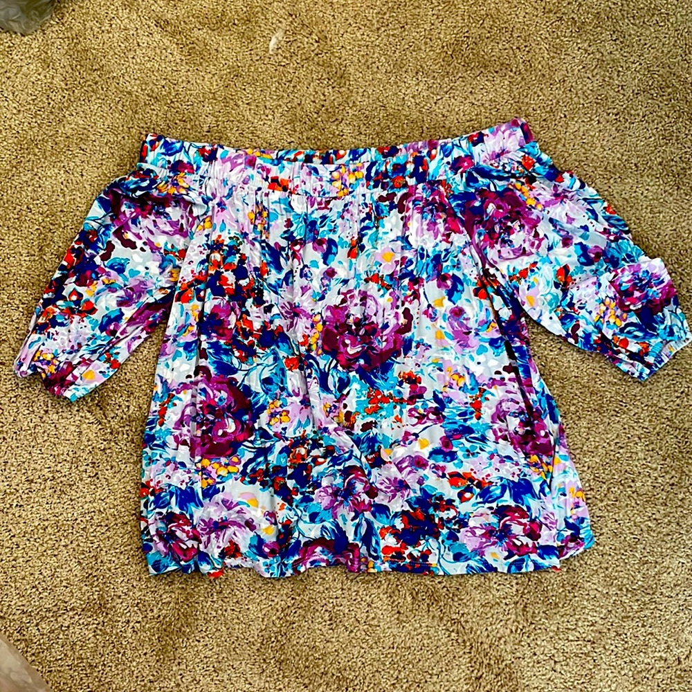 Off the should knit top
